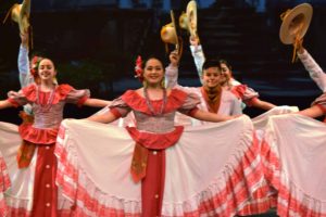 Los Lupeños Juvenil performing Colima